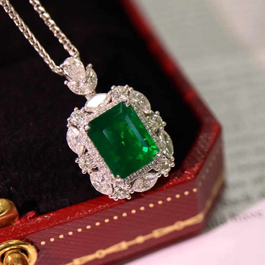 14k Gold 3.49 Ctw Vivid Green Natural Emerald & Diamond Pendant( Without Chain ) - 9