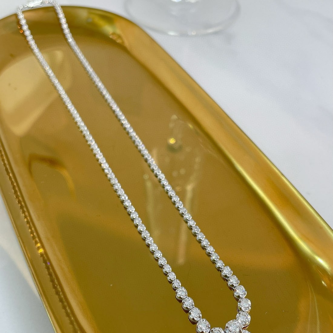 14k Gold 3.06 Ctw Natural H Diamond Necklace: Ref:231052310 // gold content:14k gold // main gemstone:diamond // shape:round // carat weight:3ct // clarity grade:vs-si // color:h // treatment:natural // cut grade:g // // adjacent gemstone 2 :
