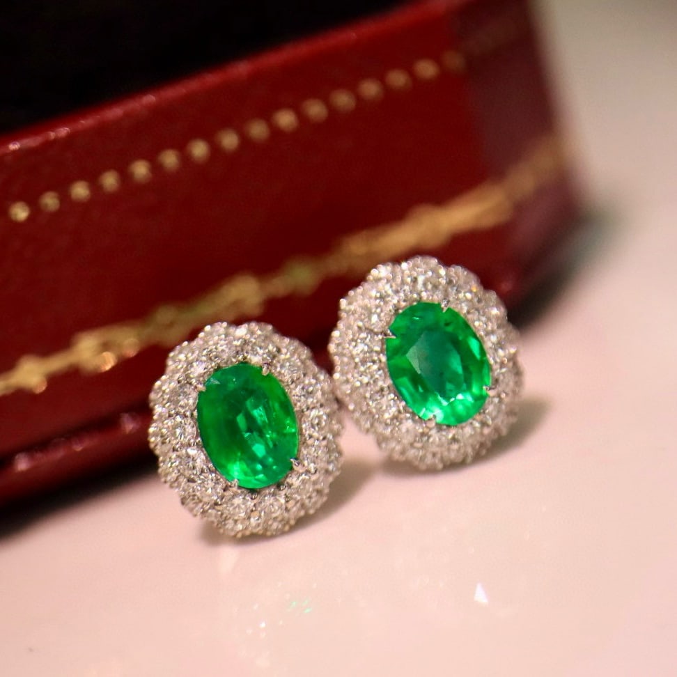 14k Gold 1.10 Ctw Vivid Green Natural Emerald & Diamond Earrings - 2