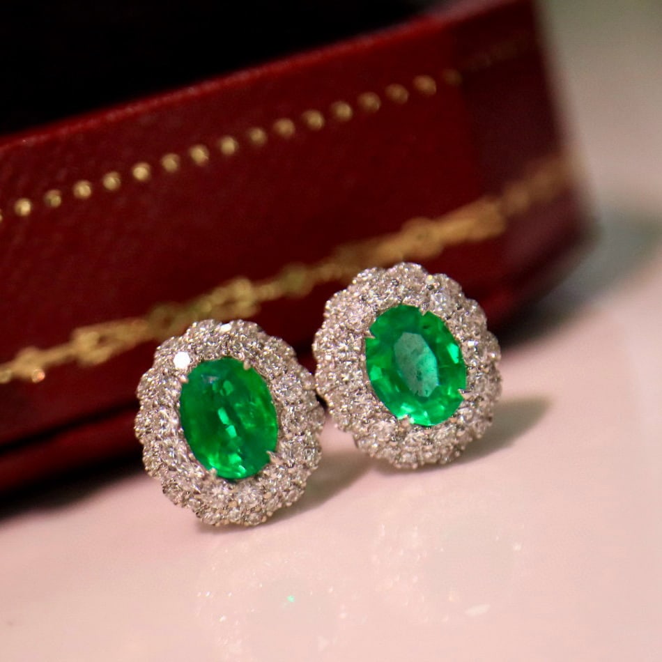 14k Gold 1.10 Ctw Vivid Green Natural Emerald & Diamond Earrings - 6