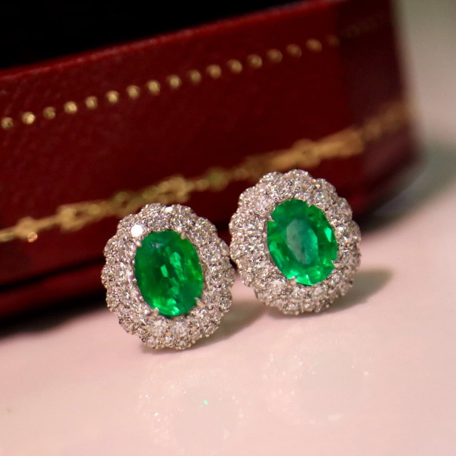 14k Gold 1.10 Ctw Vivid Green Natural Emerald & Diamond Earrings - 7