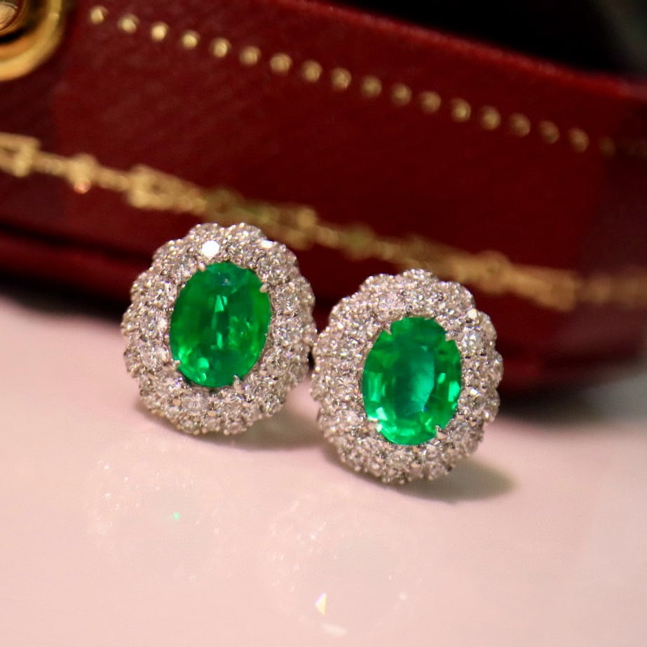 14k Gold 1.10 Ctw Vivid Green Natural Emerald & Diamond Earrings - 8