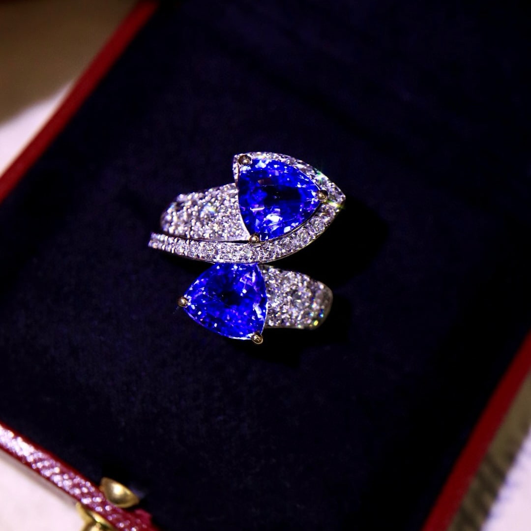 14k Gold 5.92 Ctw Natural Tanzanite & Diamond Ring - 4