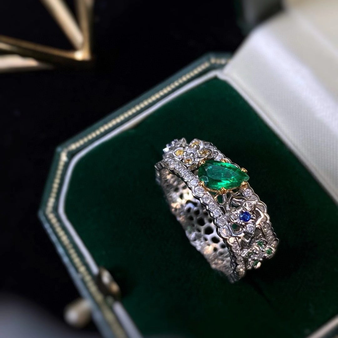 14k Gold 1.0 Ctw Vivid Green Natural Emerald & Diamond Ring - 4