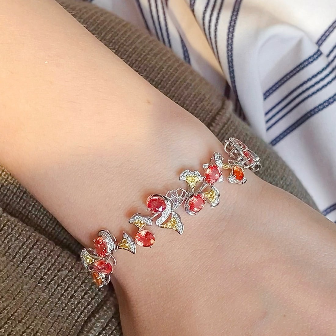 14k Gold 9.35 Ctw Natural Padparadscha Sapphire & Diamond Bracelet - 5