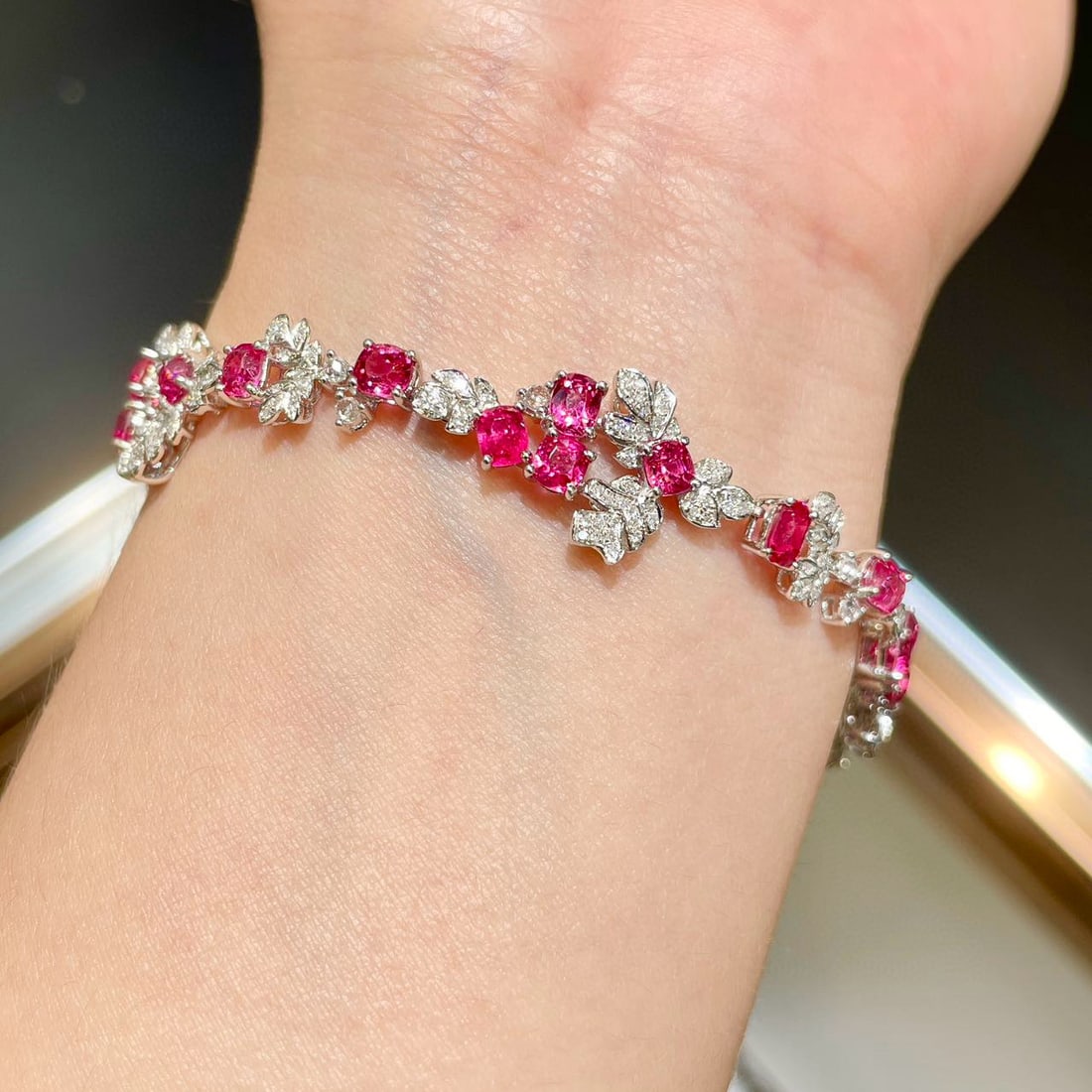 14k Gold 7.7 Ct Natural Spinel & Diamond & Sapphire Bracelet - 6