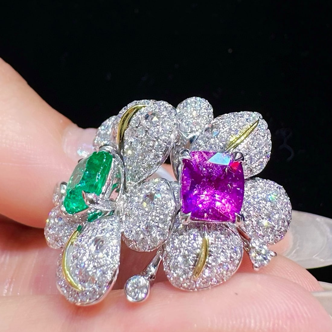 14k Gold 4.64 Ctw Natural Sapphire & Emerald & Diamond Ring: Ref:231052364 // gold content:14k gold // ring size:7. 25us // // main gemstone:sapphire & emerald // shape:cushion & octagonal // carat weight:2. 66ct // color:purple & green // treatment:natural // 