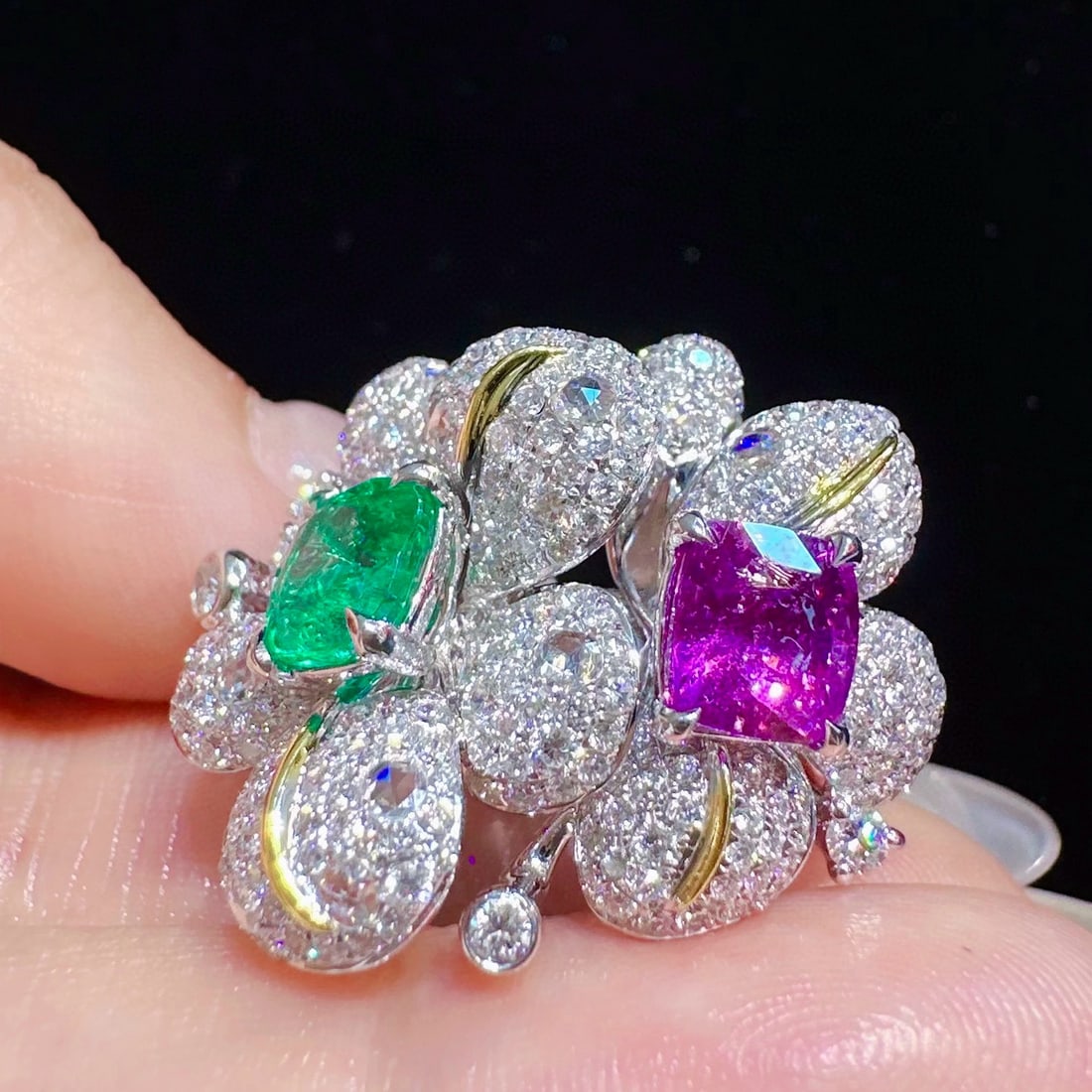 14k Gold 4.64 Ctw Natural Sapphire & Emerald & Diamond Ring - 3