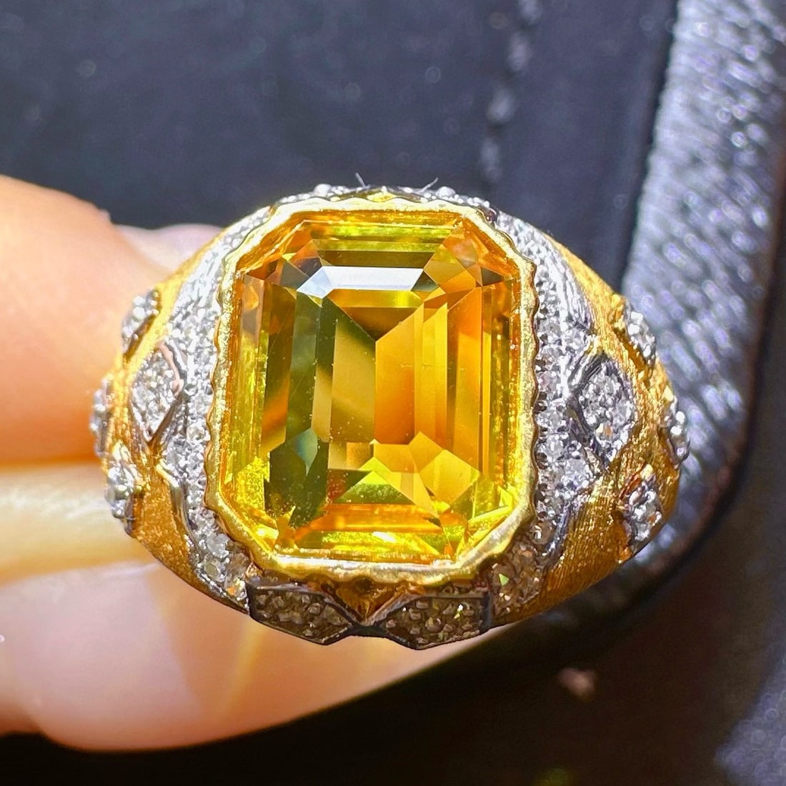 14k Gold 3.86 Ctw Natural Sapphire & Diamond Ring: Ref:231052368 // gold content:14k gold // ring size:7. 25us // // main gemstone:sapphire // shape:octagonal // carat weight:3. 64ct // color:yellow // treatment:natural // // adjacent gemstone 2 : dia