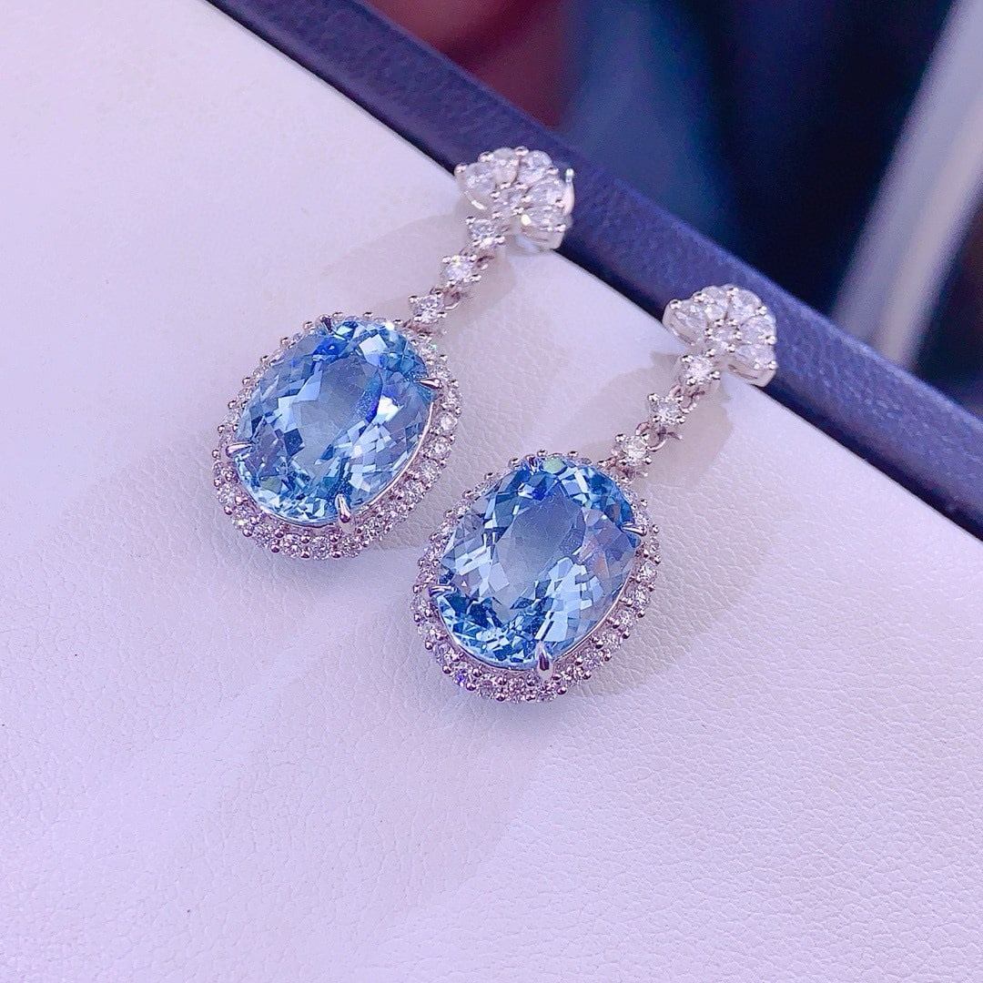 14k Gold 8 Ct Natural Aquamarine & Diamond Earrings - 4