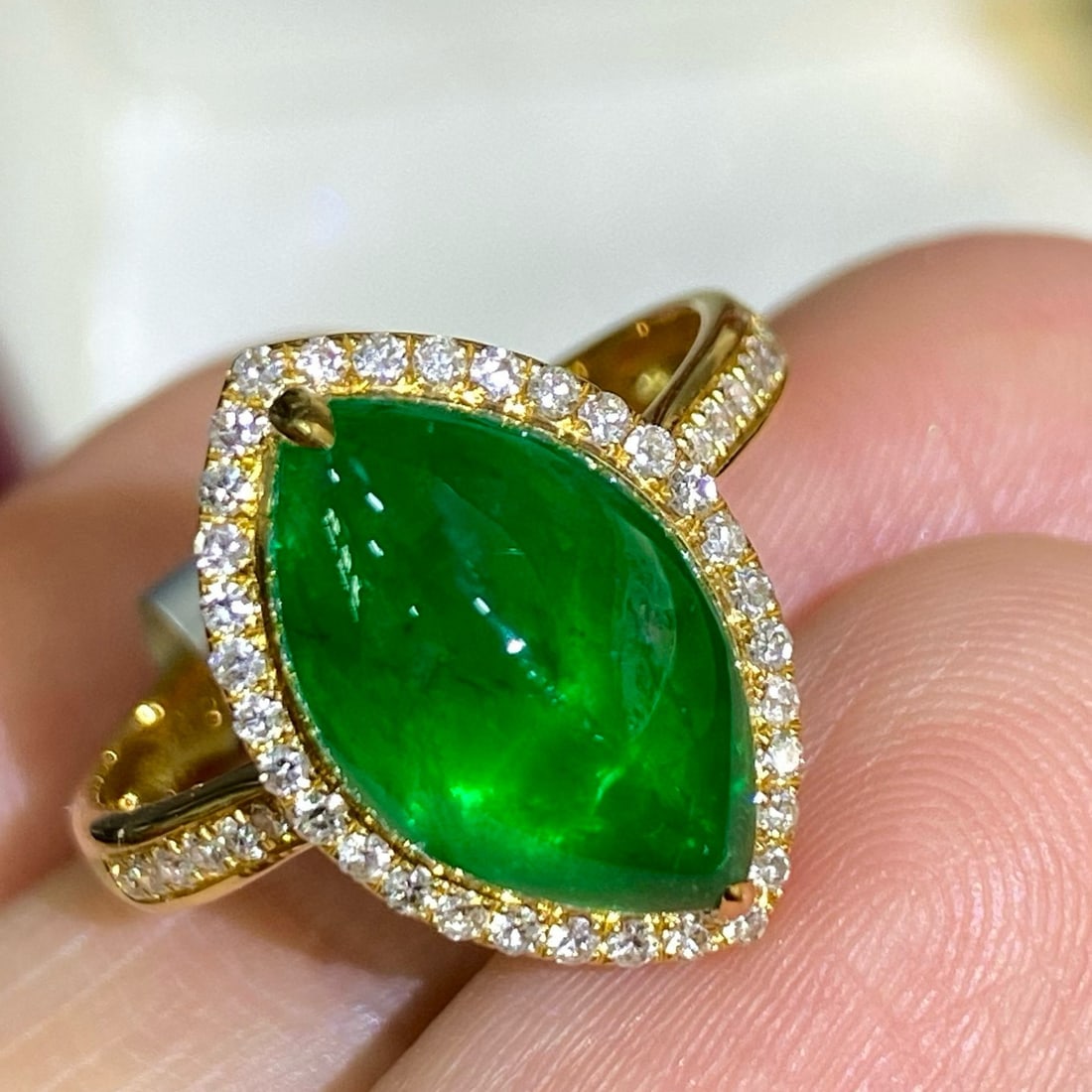 14k Gold 3.74 Ctw Vivid Green Natural Emerald & Diamond Ring - 2