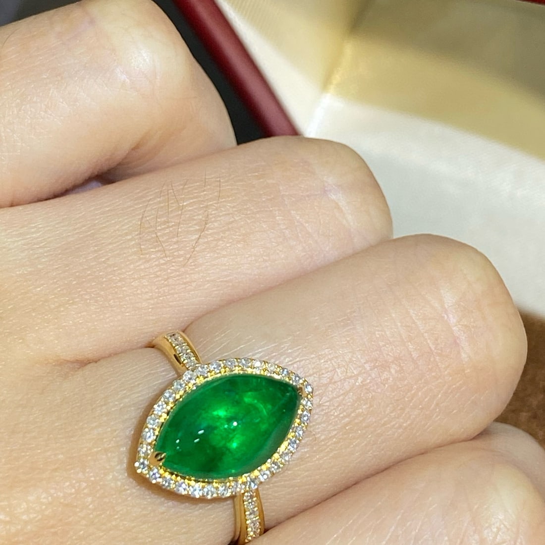 14k Gold 3.74 Ctw Vivid Green Natural Emerald & Diamond Ring - 5