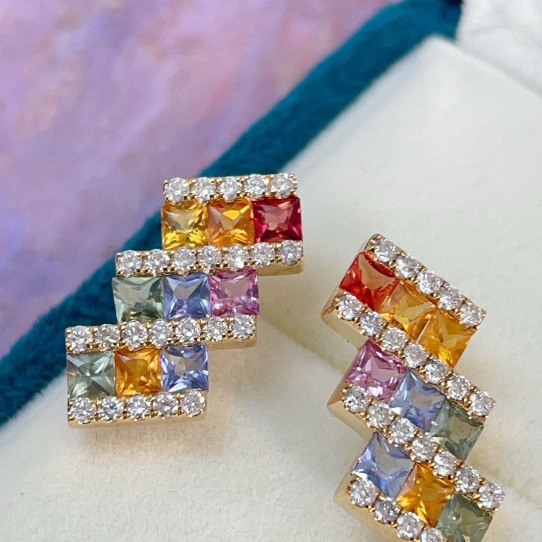 14k Gold 3.00 Ctw Natural Sapphire & Diamond Earrings: Ref:231052392 // gold content:14k gold // main gemstone:sapphire // shape:princess // carat weight:2. 4ct // color:color // treatment:natural // // adjacent gemstone 2 : diamond // shape:round //