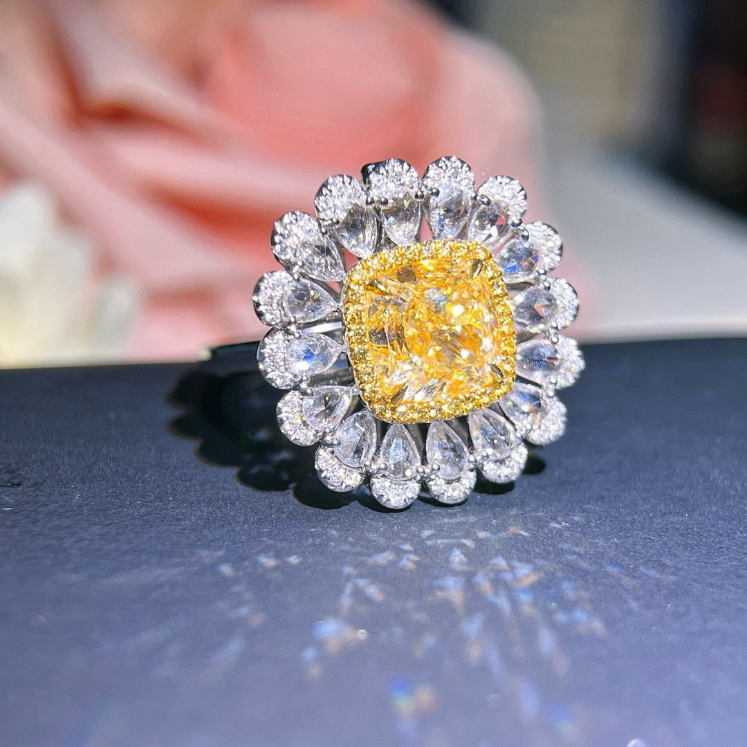14k Gold 3.99 Ctw Natural Yellow Diamond & Diamond Ring - 2