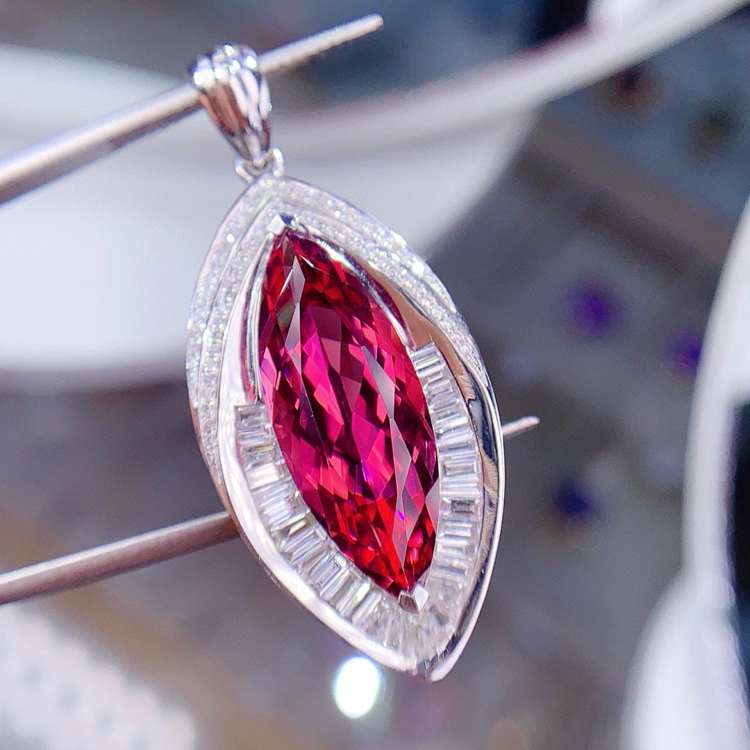 14k Gold 9.54 Ctw Natural Tourmaline & Diamond Pendant( Without Chain ): Ref:231052397 // gold content:14k gold // main gemstone:tourmaline // shape:marquise // carat weight:8. 6ct // color:red // treatment:natural // // adjacent gemstone 2 : diamond // shape:multiply // c