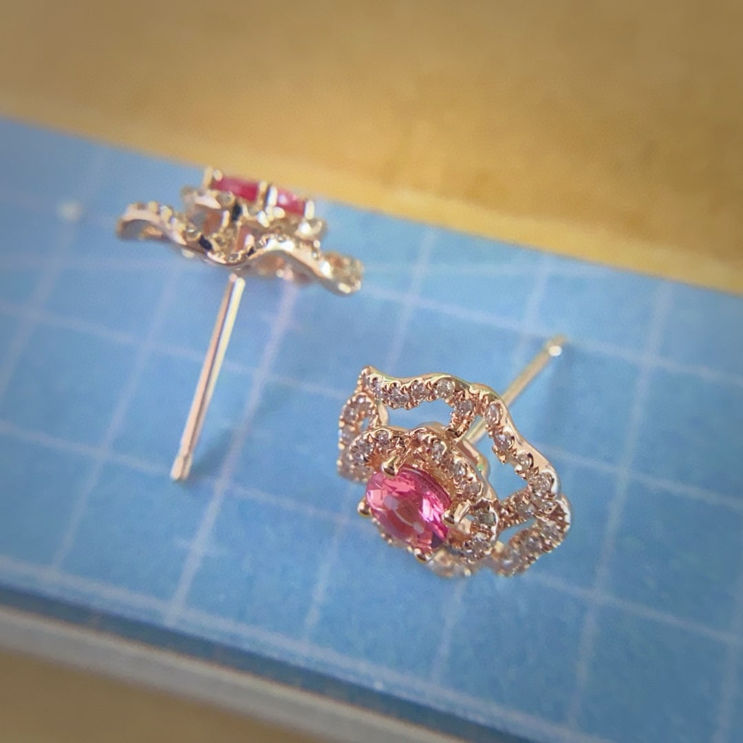 14k Gold 0.82 Ctw Natural Spinel & Diamond Earrings - 3