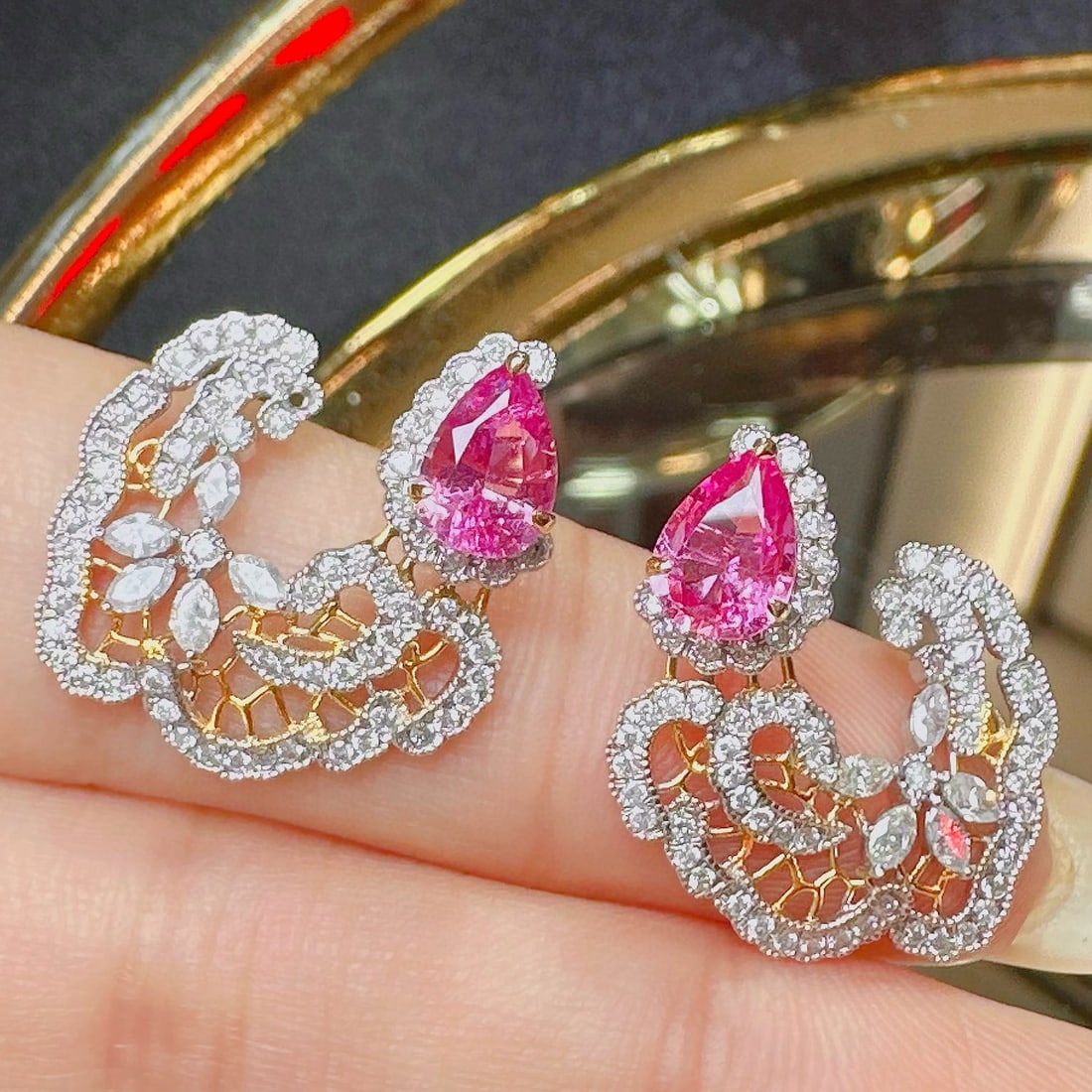 14k Gold 1.5 Ct Natural Sapphire & Diamond Earrings - 3