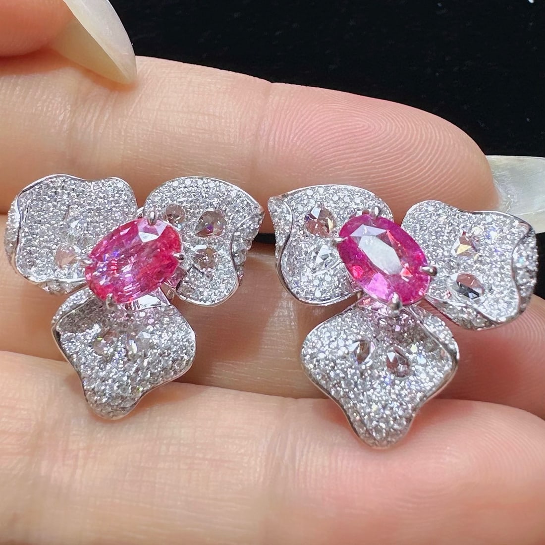 14k Gold 3.94 Ctw Natural Padparadscha Sapphire & Diamond Earrings: Ref:231052429 // gold content:14k gold // main gemstone:padparadscha sapphire // shape:oval // carat weight:2. 27ct // color:orangish pink // treatment:natural // // adjacent gemstone 2 : diamond //
