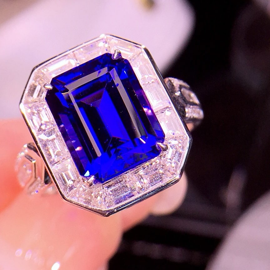14k Gold 7.18 Ctw Natural Tanzanite & Diamond Ring - 3