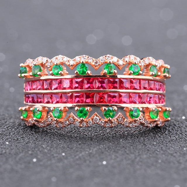 14k Gold 1.13 Ctw Natural Ruby & Tsavorite Ring: Ref:231053024 // gold content:14k gold // ring size:7. 25us // // main gemstone:ruby // shape:princess // carat weight:0. 67ct // color:red // treatment:natural // // adjacent gemstone 2 : tsavorite