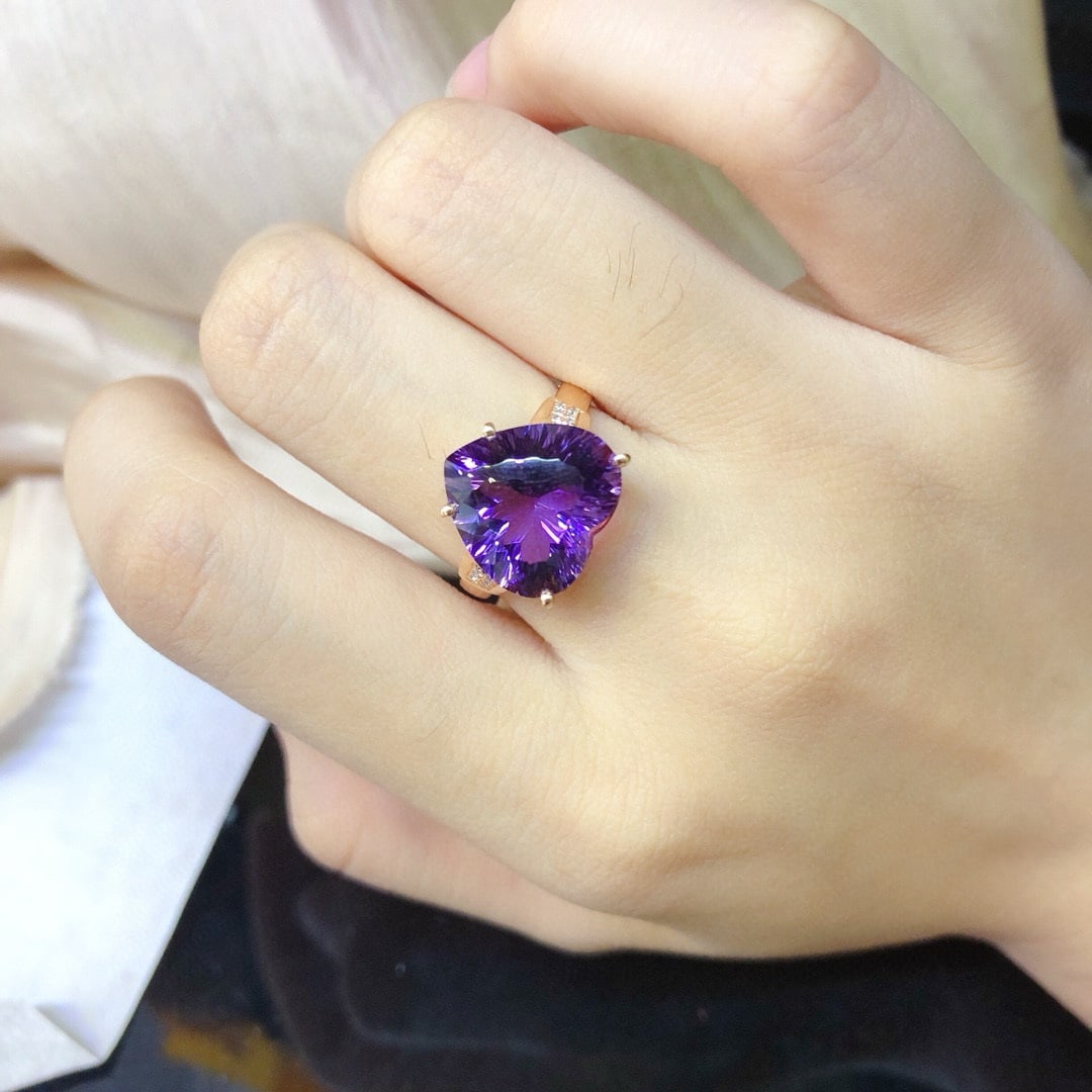 14k Gold 7.15 Ct Natural Amethyst & Diamond Ring - 6