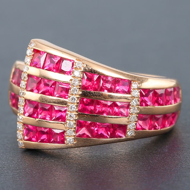 14k Gold 2.47 Ctw Natural Ruby & Diamond Ring: Ref:231053059 // gold content:14k gold // ring size:7. 25us // // main gemstone:ruby // shape:princess // carat weight:2. 38ct // color:red // treatment:natural // // adjacent gemstone 2 : diamond //