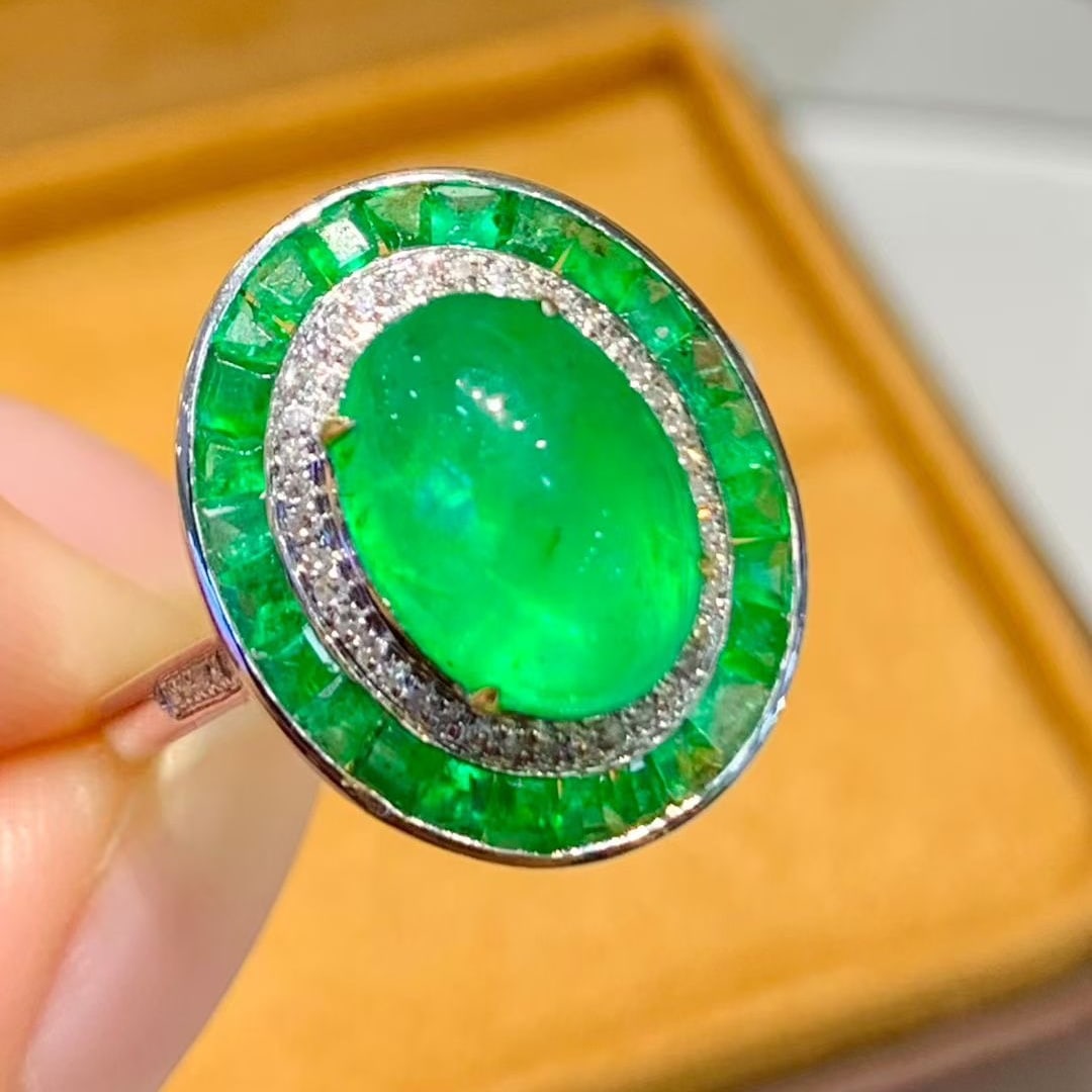14k Gold 3 Ct Natural Emerald & Diamond & Emerald Ring - 4