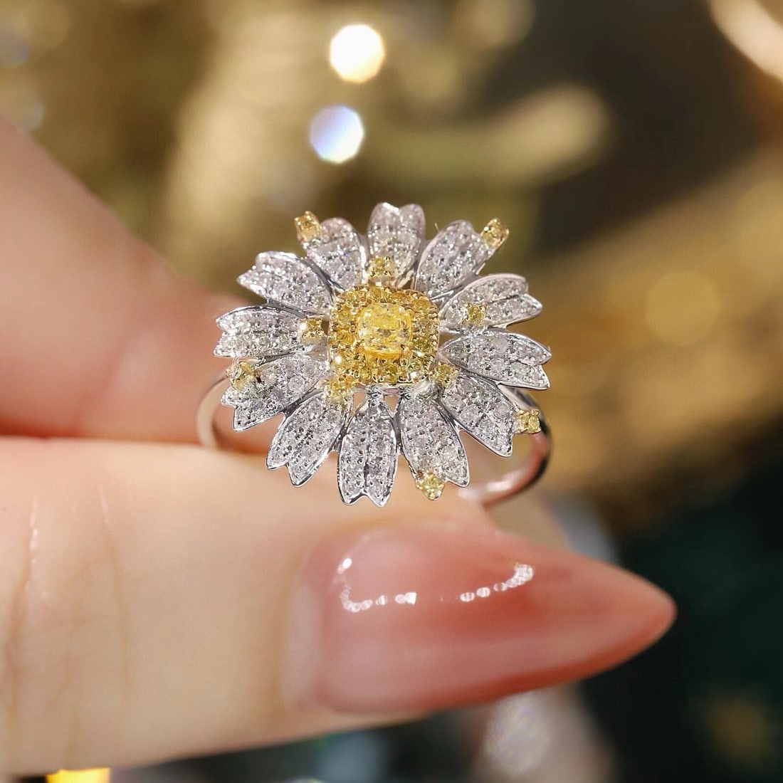 14k Gold 0.7 Ct Natural Color Diamond Ring - 5