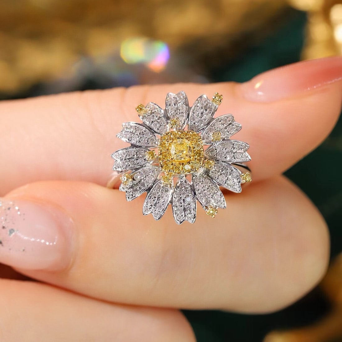 14k Gold 0.7 Ct Natural Color Diamond Ring - 8