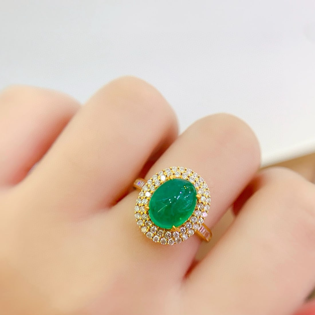 14k Gold 3.68 Ct Natural Emerald & Diamond Ring - 2