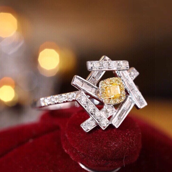 14k Gold 0.6 Ctw Natural Yellow Diamond & Diamond Ring - 8