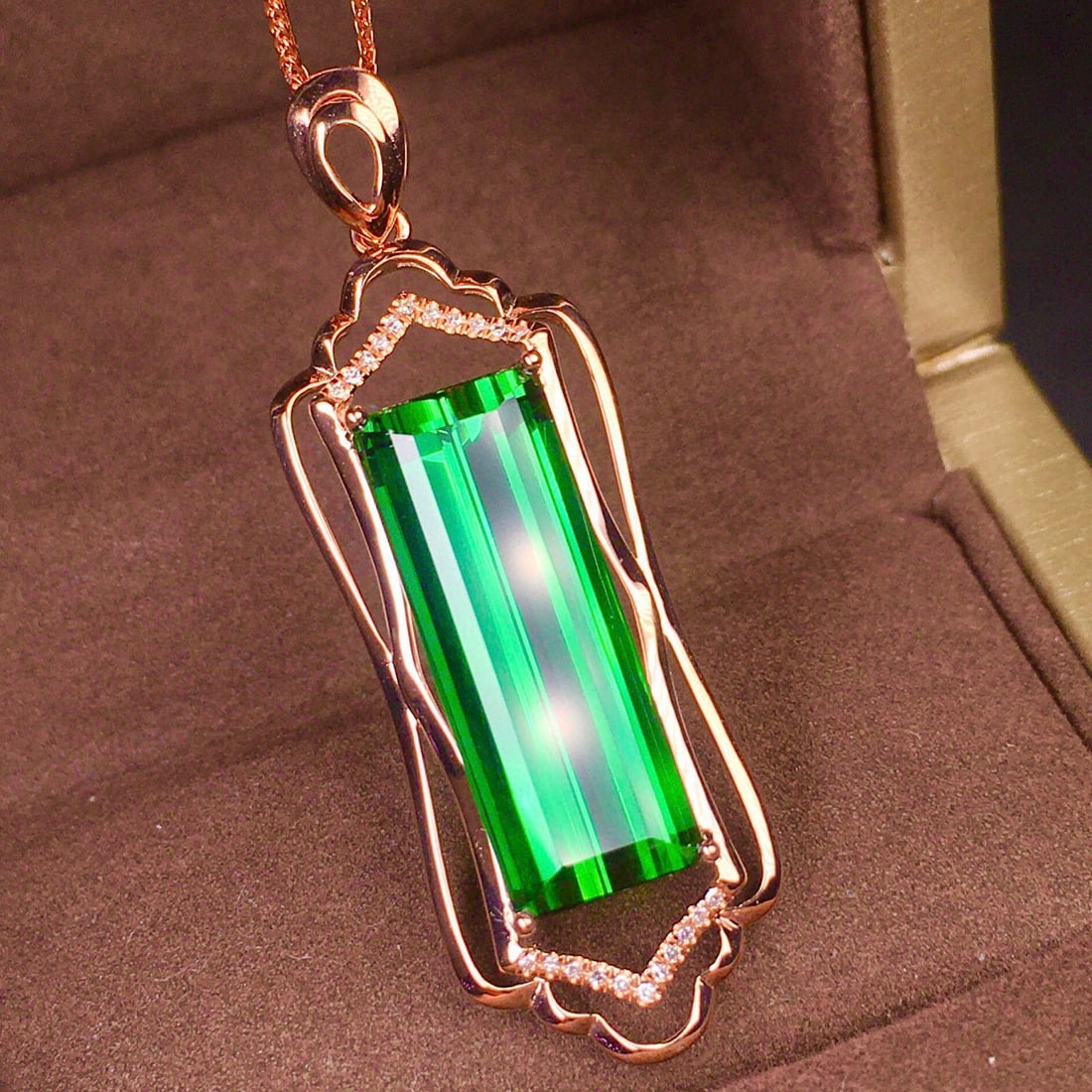 14k Gold 7.6 Ct Natural Tourmaline & Diamond Pendant( Without Chain ) - 4
