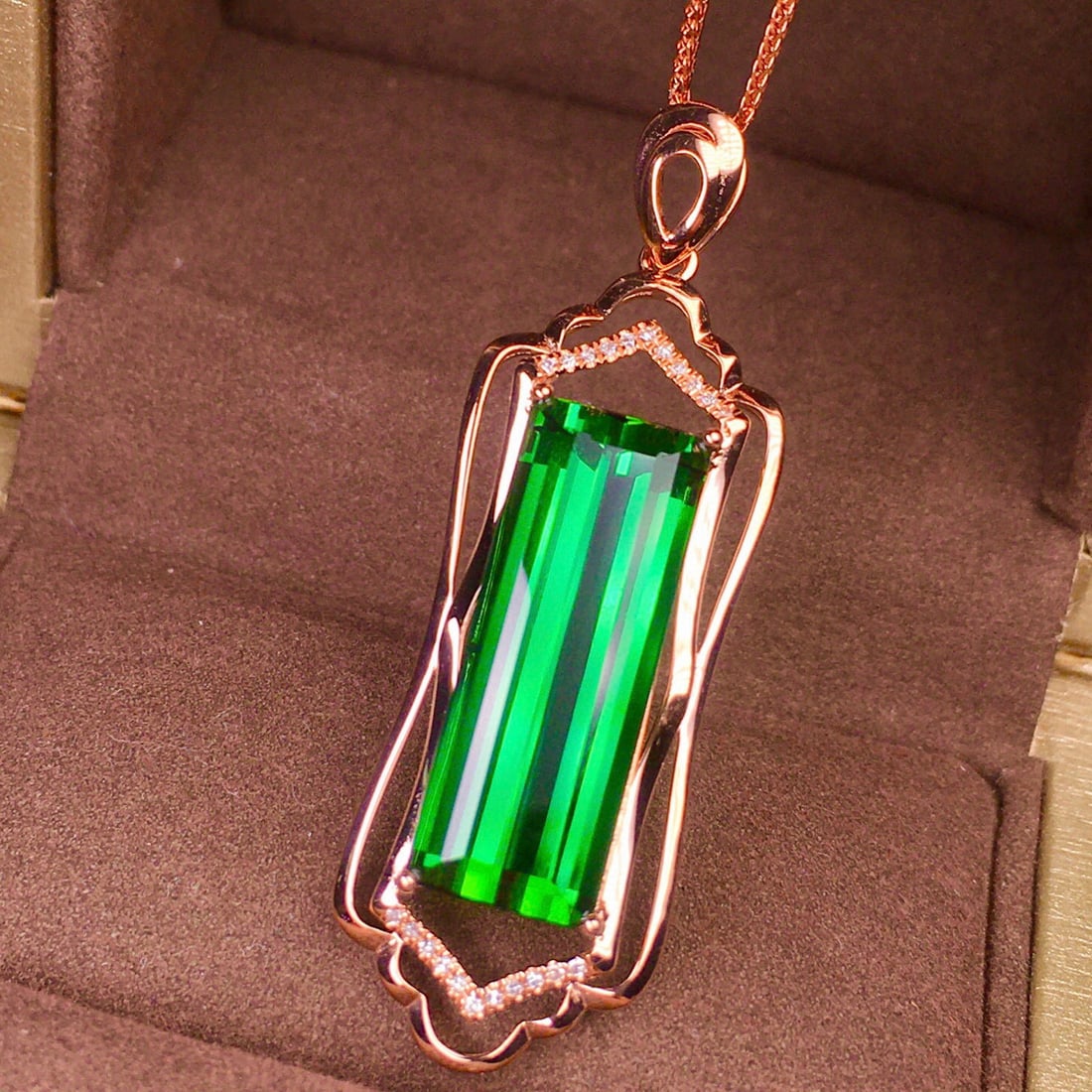 14k Gold 7.6 Ct Natural Tourmaline & Diamond Pendant( Without Chain ) - 6
