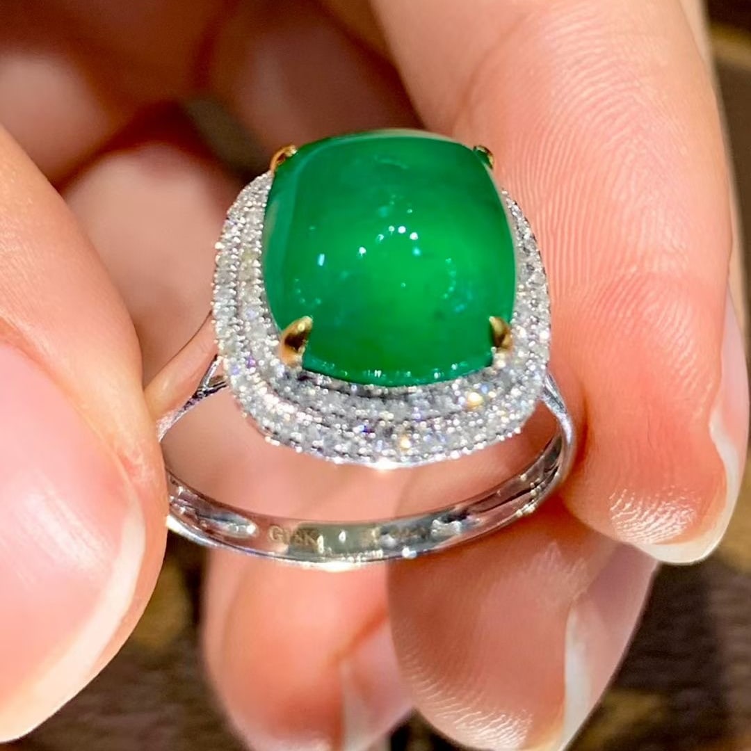 14k Gold 4.6 Ct Natural Emerald & Diamond Ring - 2