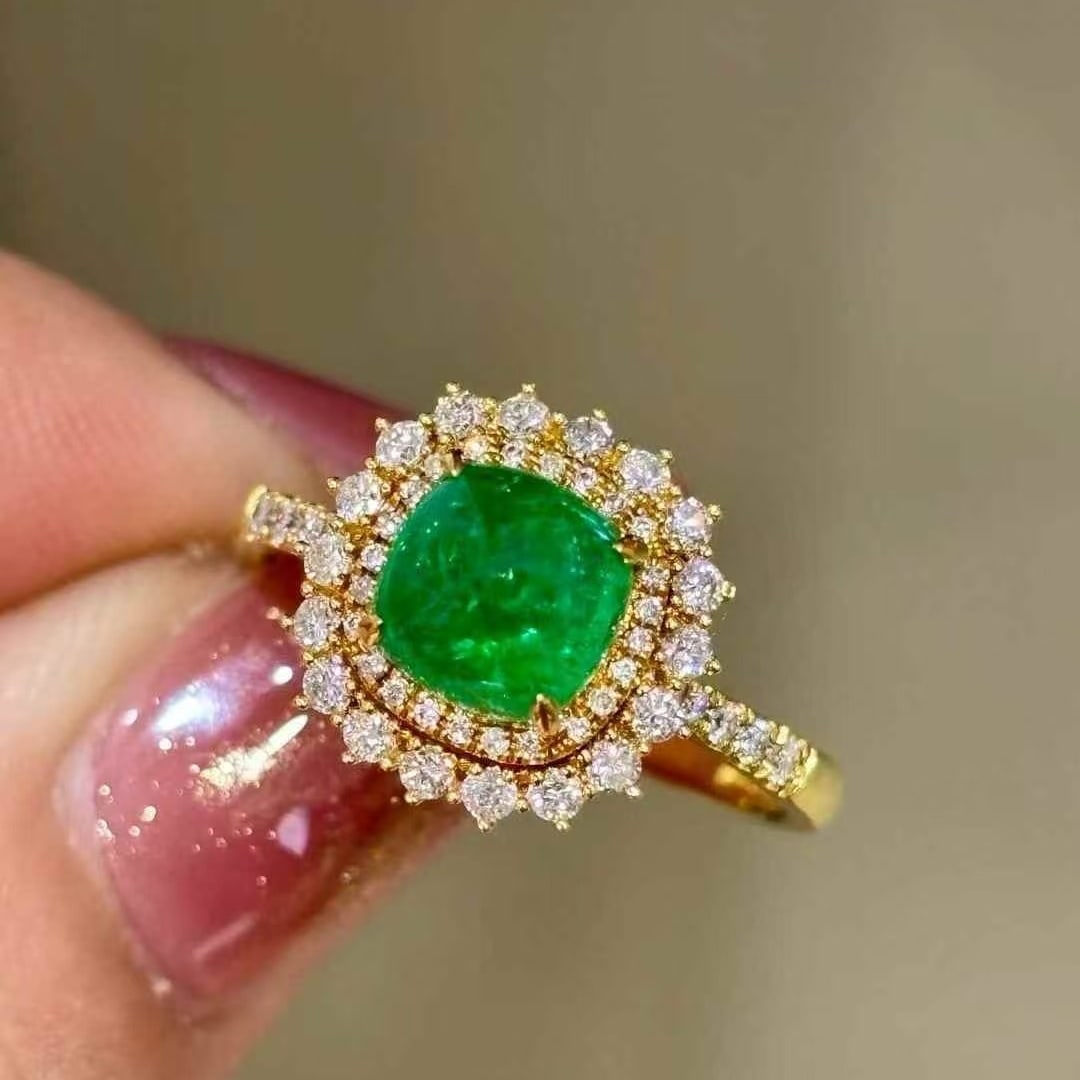 14k Gold 1.35 Ct Vivid Green Natural Emerald & Diamond Ring - 2