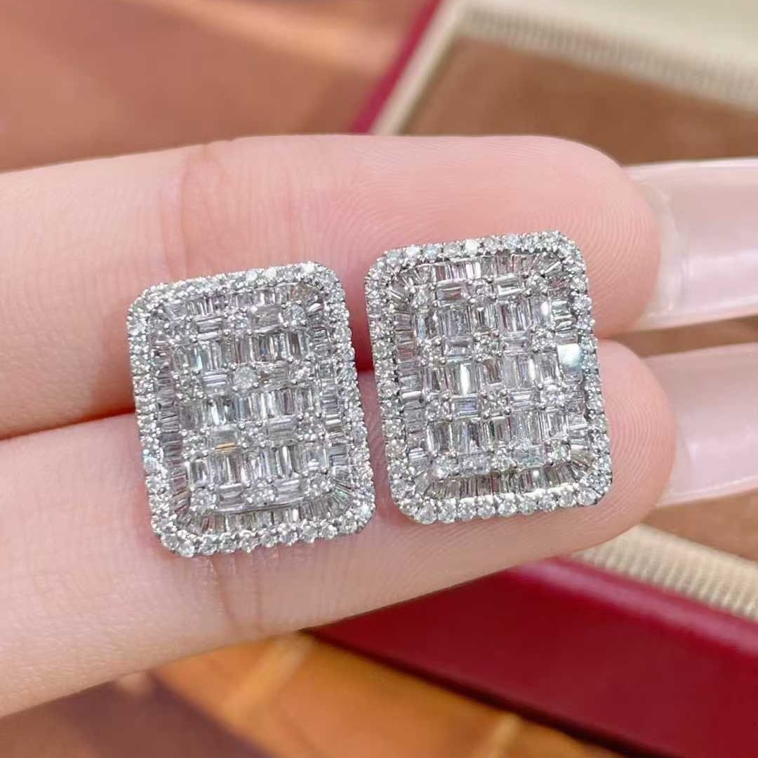 14k Gold 1.4 Ct Natural H Diamond Earrings: Ref:231053178 // gold content:14k gold // main gemstone:diamond // shape:multiply // carat weight:1. 4ct // clarity grade:vs-si // color:h // treatment:natural // Condition: New Low Estimate: 5100