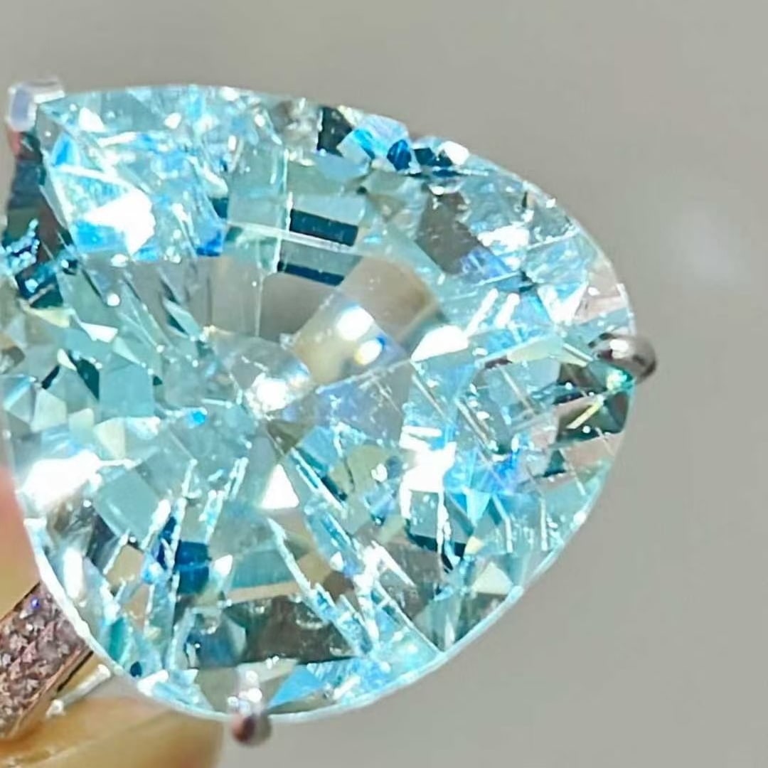 14k Gold 13 Ct Natural Aquamarine & Diamond Ring - 4