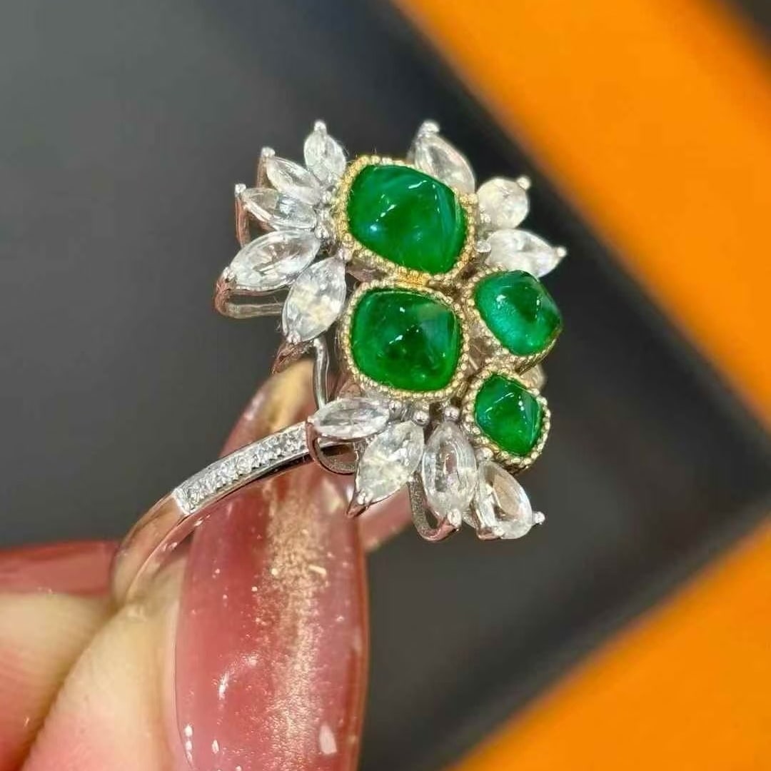 14k Gold 1.62 Ct Vivid Green Natural Emerald & Diamond & Sapphire Ring - 4