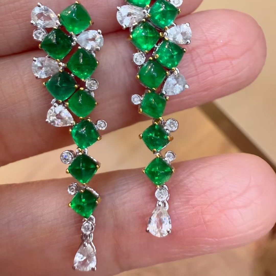 14k Gold 5.8 Ct Vivid Green Natural Emerald & Diamond Bracelet - 3