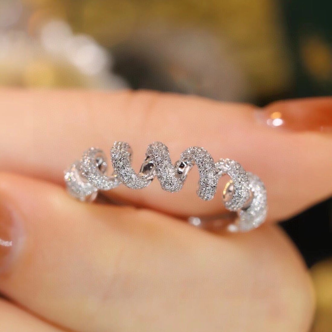 14k Gold 0.55 Ct Natural H Diamond Ring - 2