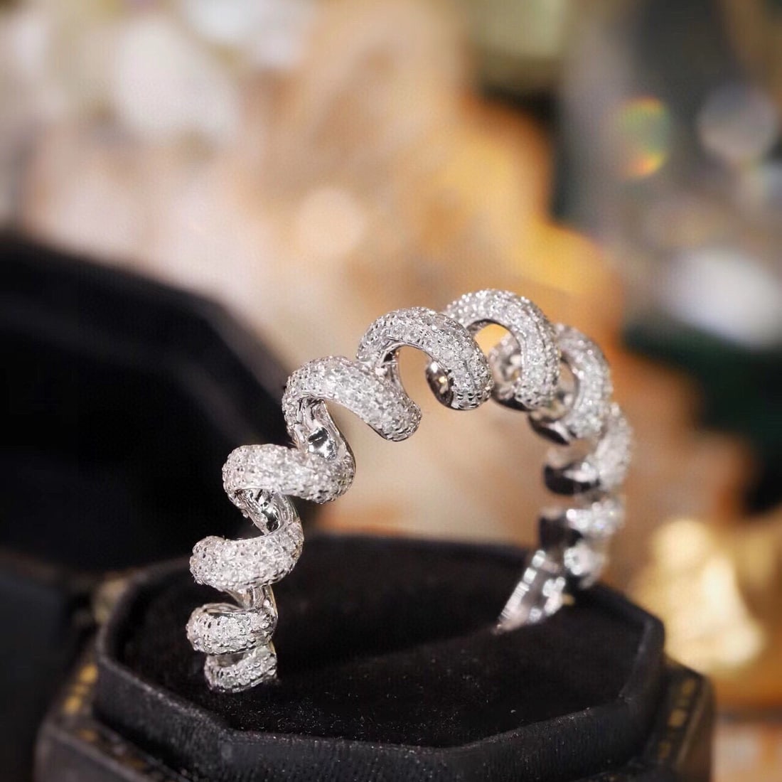 14k Gold 0.55 Ct Natural H Diamond Ring - 7