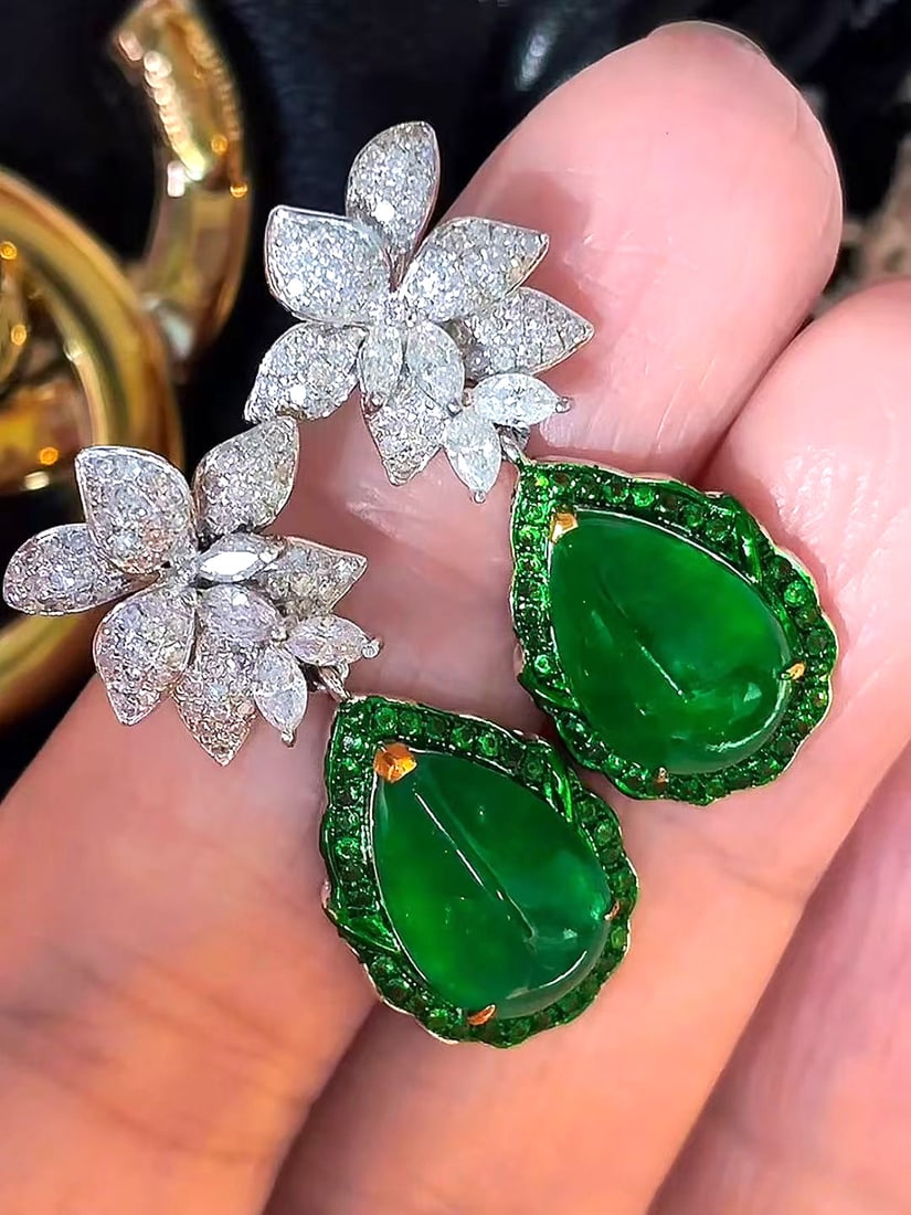 14k Gold 5.39 Ct Vivid Green Natural Emerald & Diamond Earrings - 3