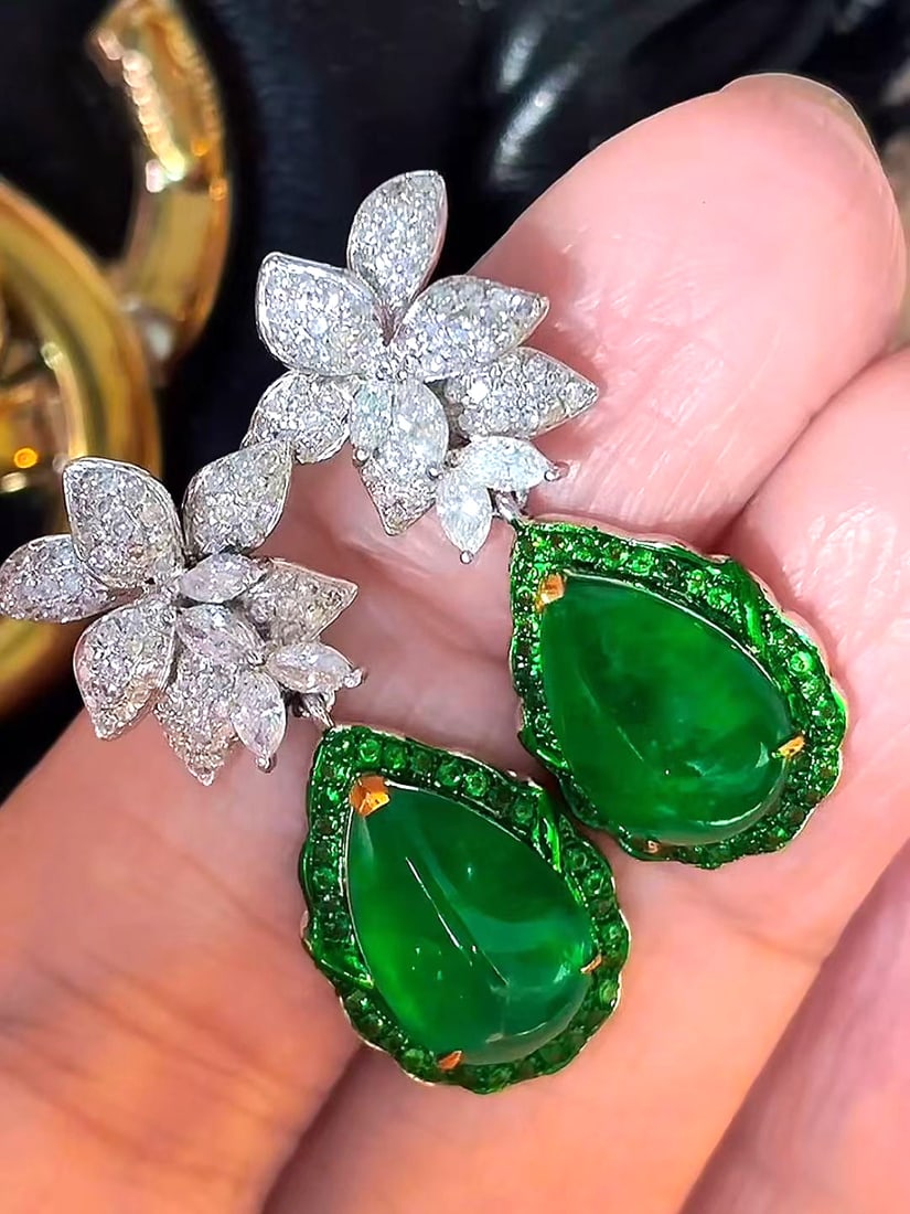 14k Gold 5.39 Ct Vivid Green Natural Emerald & Diamond Earrings - 4