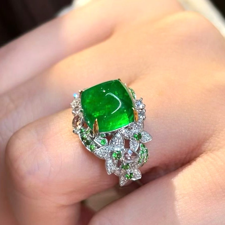 14k Gold 5.39 Ct Vivid Green Natural Emerald & Diamond Ring - 5