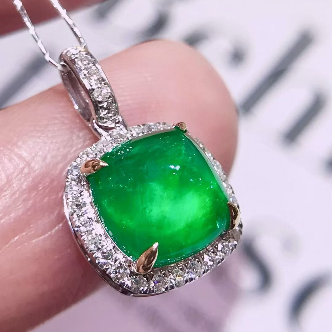 14k Gold 2.4 Ctw Vivid Green Natural Emerald & Diamond Pendant( Without Chain ) - 3