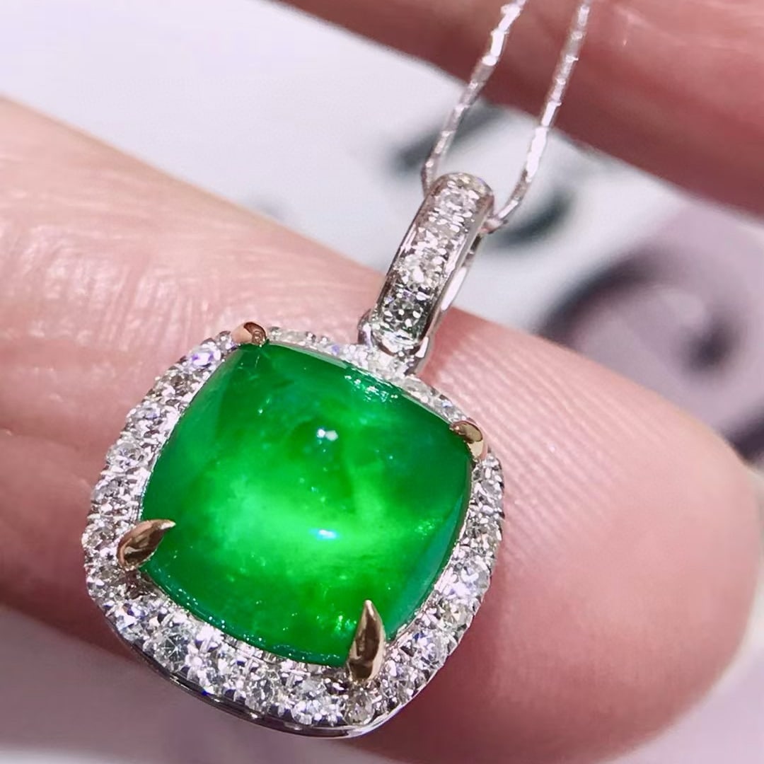 14k Gold 2.4 Ctw Vivid Green Natural Emerald & Diamond Pendant( Without Chain ) - 4