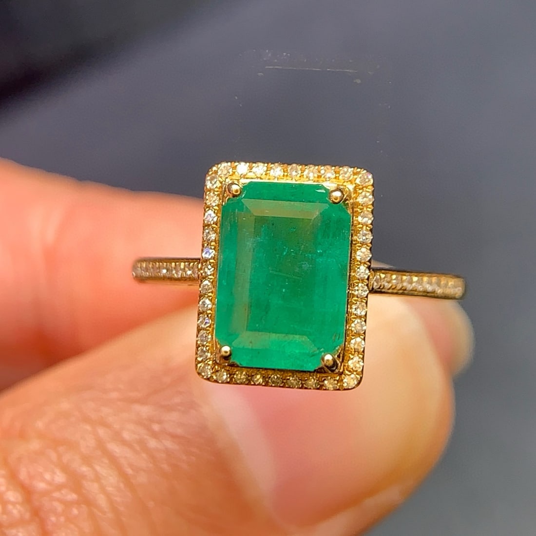 14k Gold 2.01 Ct Natural Emerald & Diamond Ring - 8