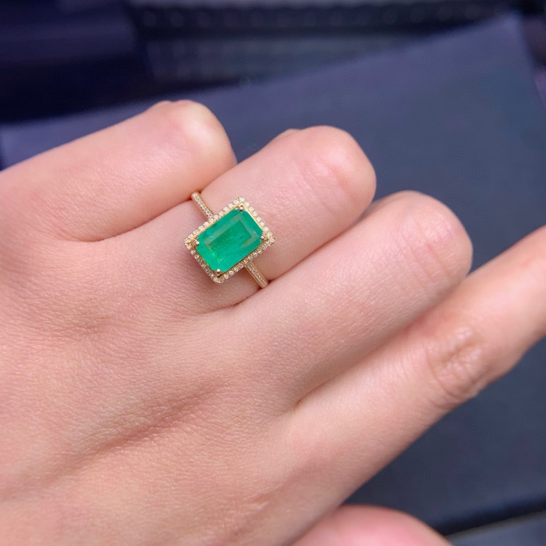14k Gold 2.01 Ct Natural Emerald & Diamond Ring - 9