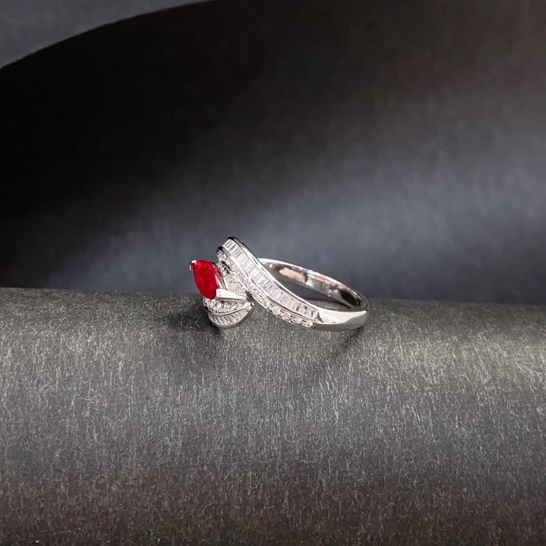 14k Gold 1.63 Ctw Natural Ruby & Diamond Ring - 3