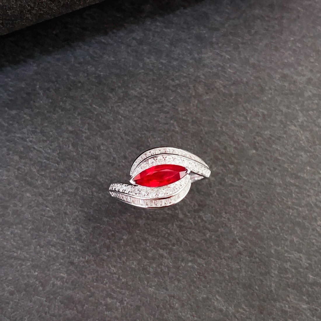 14k Gold 1.63 Ctw Natural Ruby & Diamond Ring - 4